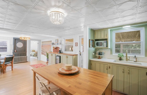 Pawcatuck Maison | Affordable Luxury Resort Home with an In-Ground Pool & Hot Tub. Sleeps 10.