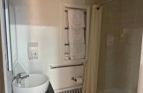 North Tonawanda Hôtel | Affordable Suite for Family in Scottish Inns, Minutes from Niagara Falls Park