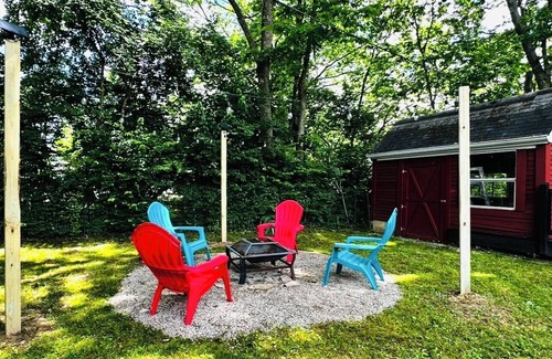 Williamsburg Maison | AFORDABLE & CHARMING HOME - Enjoy Urban Life & Nature! Hike, Bike, Shop & Dine!