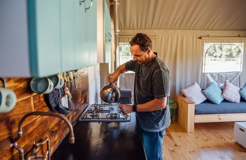 Drakenstein Location De VR | AfriCamps at Doolhof- Glamping