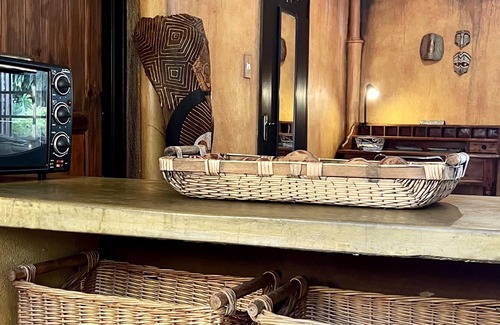 Nelspruit Appartement | Africanstyle garden Apartment - LoerieRoep Unit 2