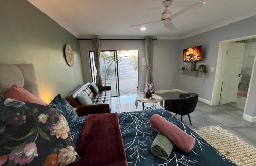 Pretoria Maison | Afrique134 Olive Tree Private Courtyard Suite