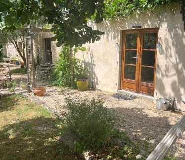 Vailhourles Appartement | Agape