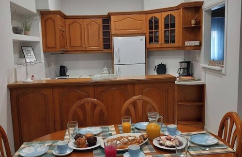 Volos City Centre Maison | Aggeliki's Place Detached Home With Yard/parking