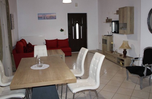 Tsourouniana Cottage | Aggeliki's traditional cottage in Topolia