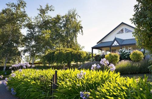 Daylesford Maison | Aggies Way - dog friendly with panoramic views