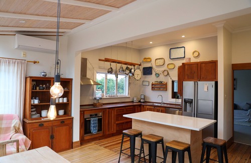 Horokiwi Autre | Agnes House ~ Executive Rural Retreat in the city