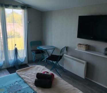 Septfonds Maison | Agréable chambre d' hôte avec accès piscine