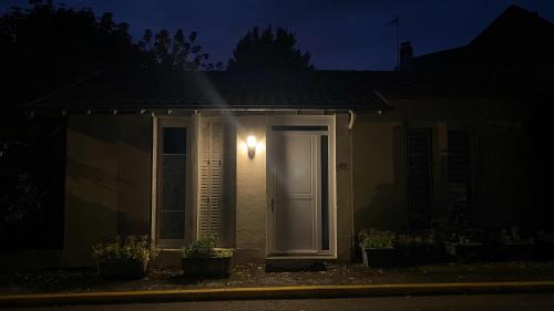 Salies-de-Bearn Maison | Agréable petit gîte avec jardinet et piscine