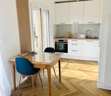 Pau Nord Appartement | Agréable Studio Chantilly avec balcon et parking securisé