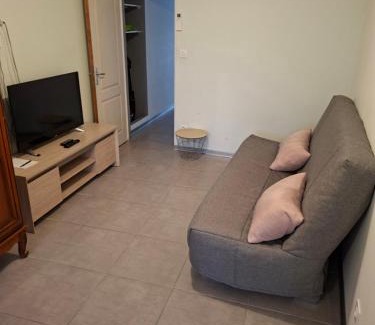 Montsoue Appartement | Agréable Studio tout équipé