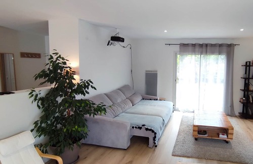 Trelissac Maison | Agréable Villa Avec Piscine à la Lisière de la Forêt