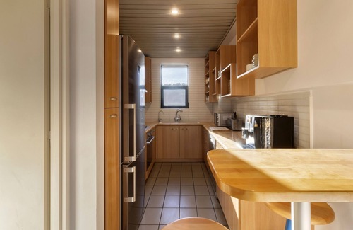 Pangrati Chalet De Ski | Agras 41·Spacious 3bdr Apartment with Monumental V