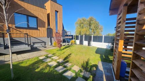 Tunari Appartement | AGrey frame Residence Villas