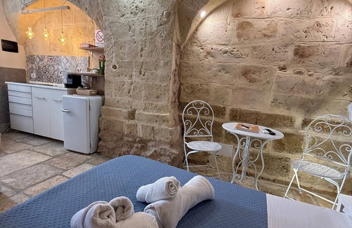 Mesagne Lit Et Petit-Déjeuner | Agrimi B&B in the heart of Mesagne, castle view and breakfast included