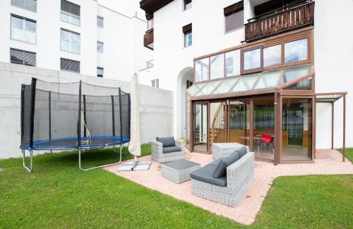 Davos Appartement | Agrimonia - 5,5-Zi Duplex Wohnung bis 11 Personen mit eigenem Garten