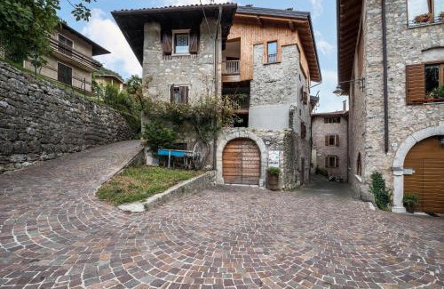 Canale di Tenno Appartement | Agriturismo Al Gallo Nero Rosso