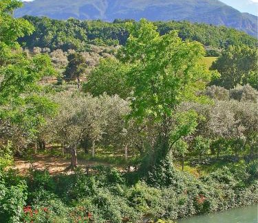 Tocco da Casauria Maison | Agriturismo "Borgo Madonna degli Angeli" - charming cottages in the gardens !