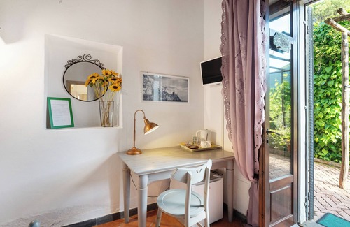 Fisciano Appartement | Ferme 'Camera Matrimoniale Con Giardino' avec vue sur les montagnes, piscine partagée et Wi-Fi