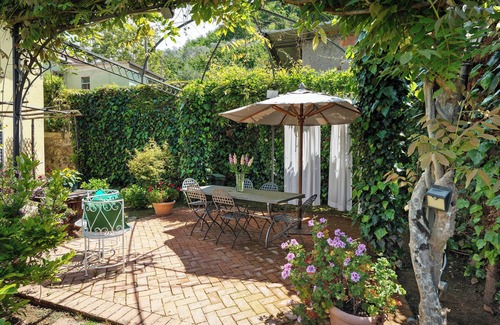 Fisciano Appartement | Ferme 'Camera Matrimoniale Con Giardino' avec vue sur les montagnes, piscine partagée et Wi-Fi