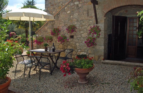San Macario In Monte Appartement | Agriturismo for 4 with a shared pool, by a village