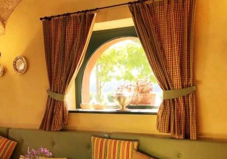 Bersano Lit Et Petit-Déjeuner | Agriturismo Le Colombaie