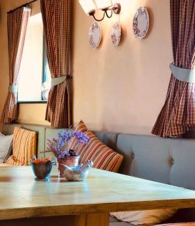 Bersano Lit Et Petit-Déjeuner | Agriturismo Le Colombaie