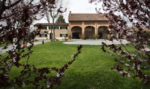 Besenzone Maison | Agriturismo Tenuta Casteldardo