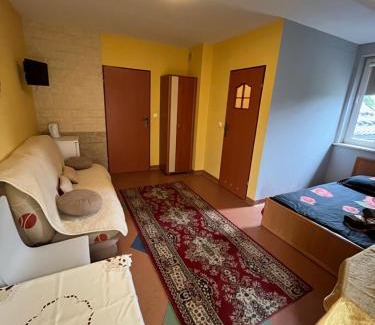 Bodzentyn Maison | AGROTURYSTYKA MAŁA CZARNA