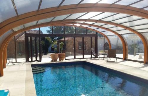 Moitas Appartement | Agua Azul poolside rest a luxurious rural woodland idyll