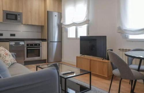 Puerta del Angel Appartement | AH-Apartamentos de Diseño en Madrid Río