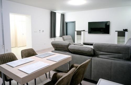 Juh Appartement | AH Lahoda