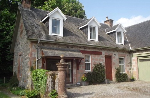 Glen Urquhart Cottage | Aigas Holiday Cottages Old Stable the Dairy