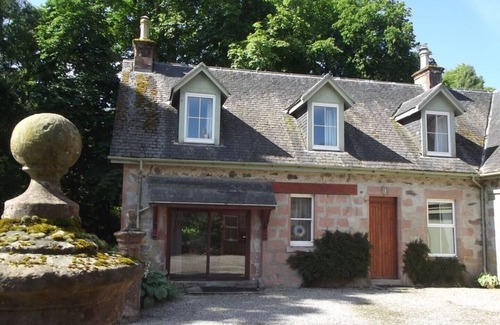 Glen Urquhart Cottage | Aigas Holiday Cottages Old Stable the Dairy