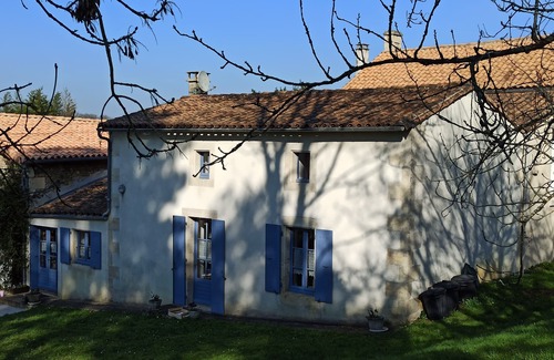 Aigonnay Cottage | Aigonnay: Au coeur de la région Poitou-Charentes, grande maison avec jardin