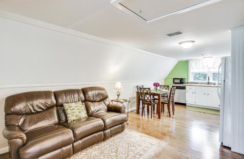Aiken Appartement | Aiken Apt with Garden-View Balcony Half-Mi to Dtwn!