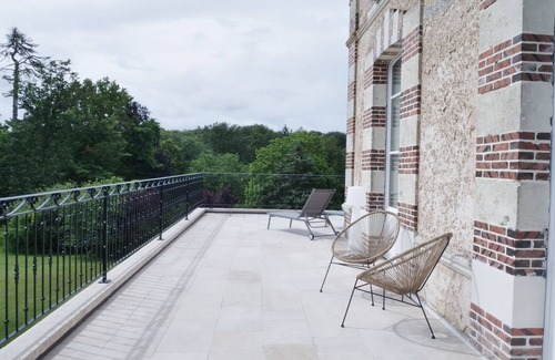 Lunay Appartement | Chambre Luxe Aimée Dalton et très grande terrasse