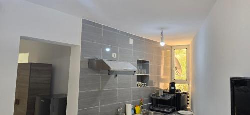 Ain Draham Appartement | Ain draham sejour 2, appartement trois pièces privé, seulement familles