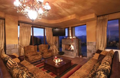Vitina Maison | Aiora Guesthouse