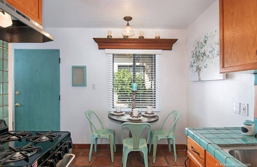 Old Town Maison | Cute Old Town Cottage near Downtown & Beaches