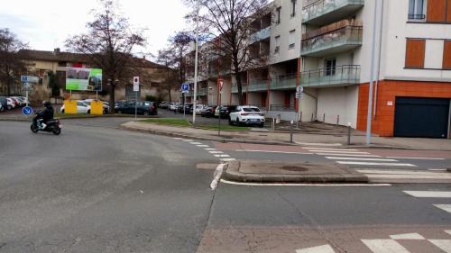 Villefranche-sur-Saone Appartement | Air-conditioned 2 bedroom duplex apartment 5 people