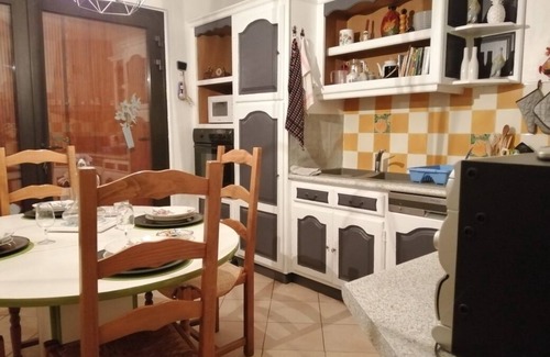 Gensac-sur-Garonne Maison | Meublé vacances climatisé à la campagne dans grande maison familiale