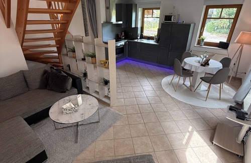 Horn Appartement | Air-conditioned, freshly renovated maisonette apartment + wallbox (perfect location in Horn)