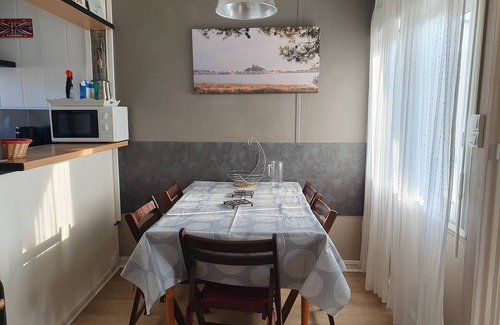 Gruissan Appartement | Appartement climatisé à l'étage d'un chalet à 200m de la plage