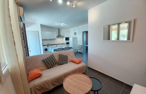 Galeria Appartement | Appart climatisé, piscine chauffée, wifi, 2 chambres, 7 min plage, 1 min rivière
