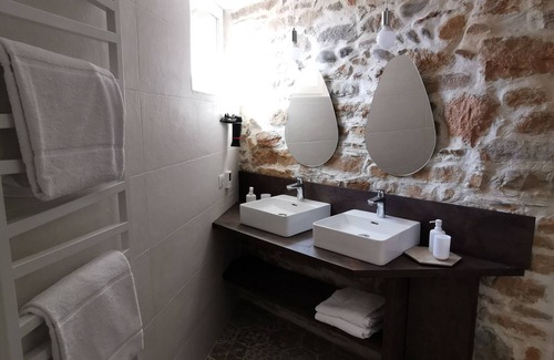 Griffon - Royale Appartement | Appartement climatisé plein centre ville, dernier étage