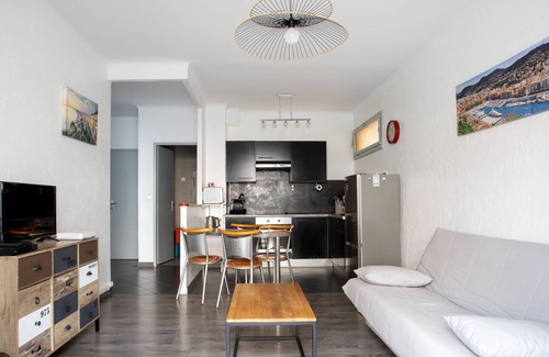 Liberation Appartement | Air-conditioned apartment Libération district