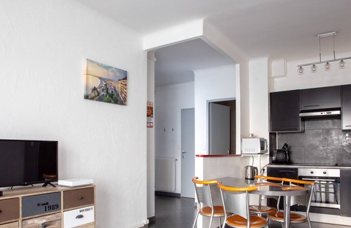 Liberation Appartement | Air-conditioned apartment Libération district
