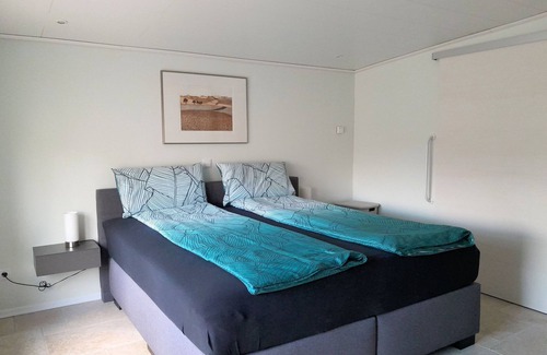 Papenburg Appartement | Air-conditioned, barrier-free apartment 68sqm for 2 persons, centrally located. Terrace