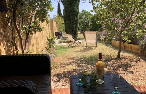 Frontignan Maison | Cabanon climatisé avec jardin méditerranéen à 9mn de la mer